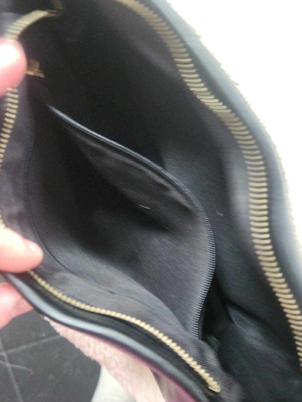 Black Ruched-Handle Shoulder Bag - Picture 5 of 7
